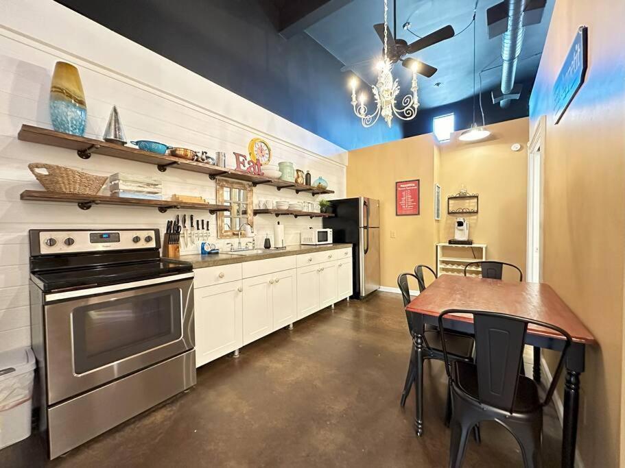 Haven At Hazel~Downtown Loft Appartement Demorest Buitenkant foto